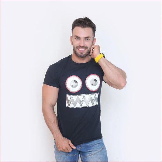 Camiseta Negra Estampado Metálico Cuello Redondo