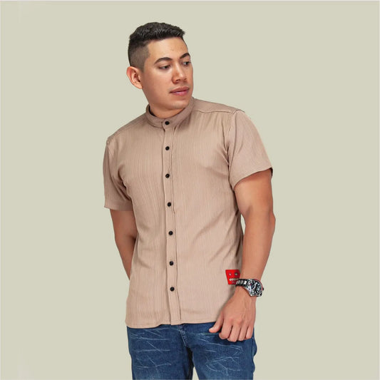 Camisa Manga Corta Dorado Extrusión Cuello Mao